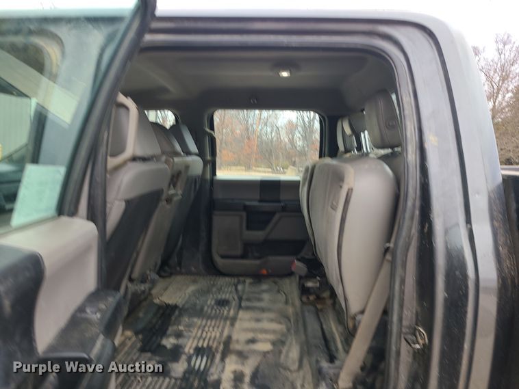 image for item DK4169 2017 Ford F450 Super Duty  utility / service truck