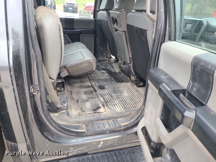 image for item DK4169 2017 Ford F450 Super Duty  utility / service truck