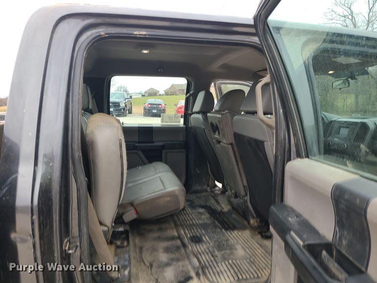 image for item DK4169 2017 Ford F450 Super Duty  utility / service truck