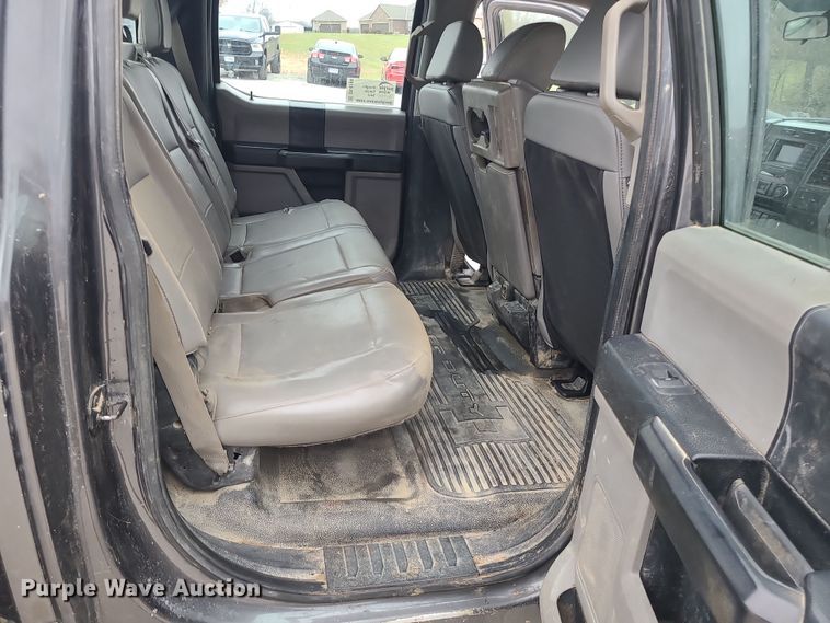 image for item DK4169 2017 Ford F450 Super Duty  utility / service truck