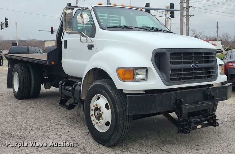 image for item DK4170 2000 Ford F750  flatbed truck