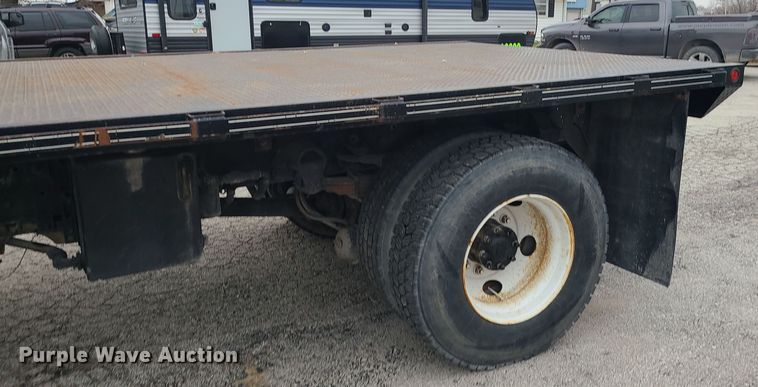 image for item DK4170 2000 Ford F750  flatbed truck