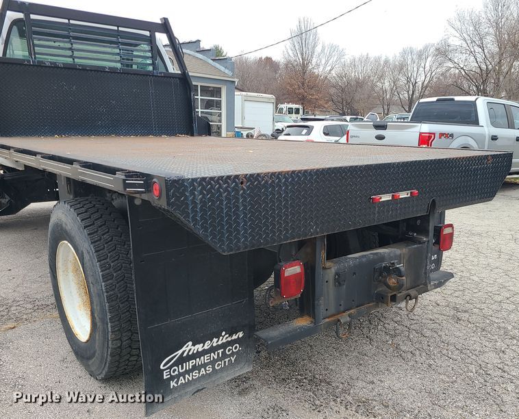 image for item DK4170 2000 Ford F750  flatbed truck