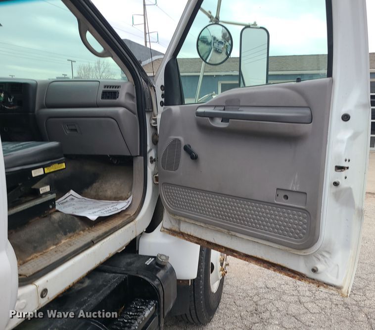 image for item DK4170 2000 Ford F750  flatbed truck