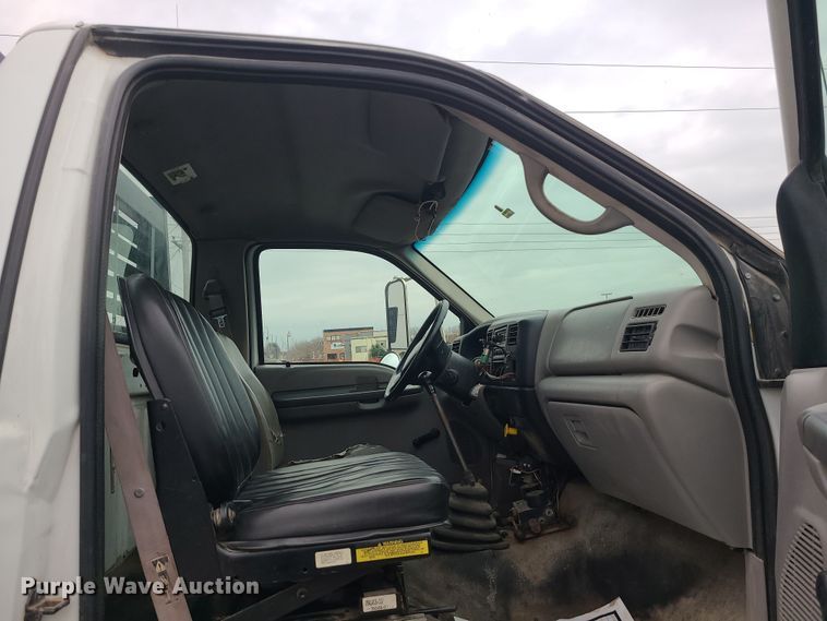 image for item DK4170 2000 Ford F750  flatbed truck