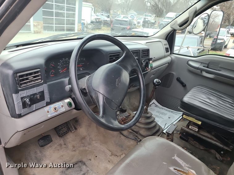 image for item DK4170 2000 Ford F750  flatbed truck