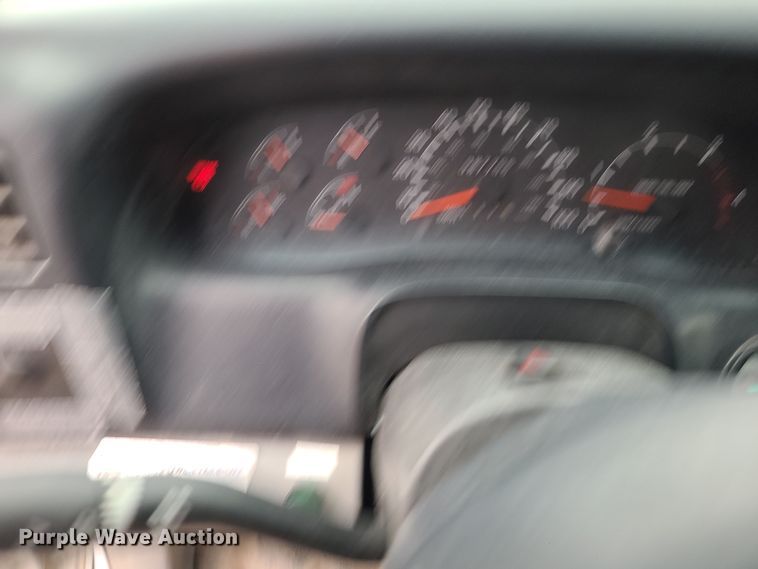 image for item DK4170 2000 Ford F750  flatbed truck