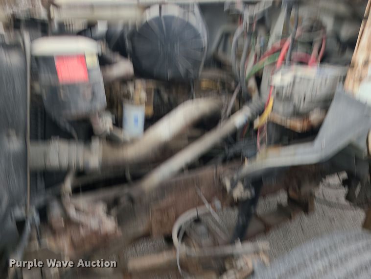 image for item DK4170 2000 Ford F750  flatbed truck