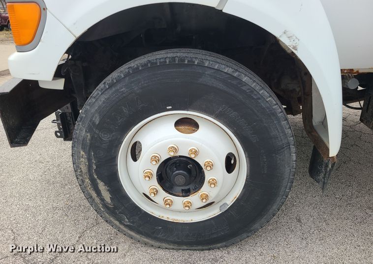 image for item DK4170 2000 Ford F750  flatbed truck