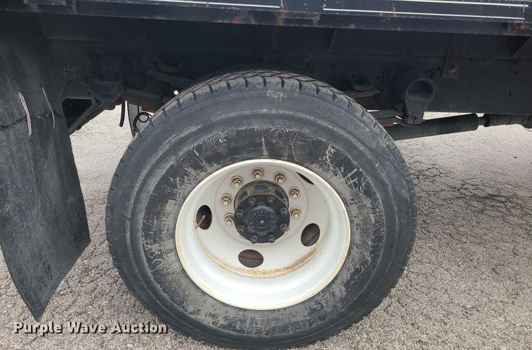 image for item DK4170 2000 Ford F750  flatbed truck