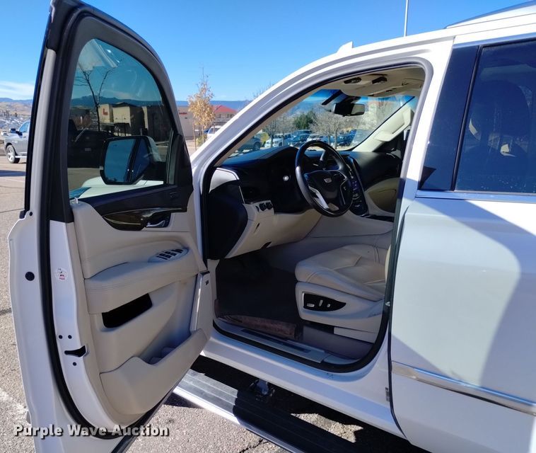 image for item DK8912 2018 Cadillac Escalade ESV Premium  SUV