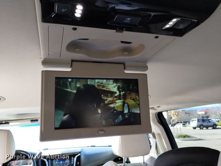 image for item DK8912 2018 Cadillac Escalade ESV Premium  SUV