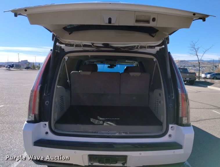 image for item DK8912 2018 Cadillac Escalade ESV Premium  SUV