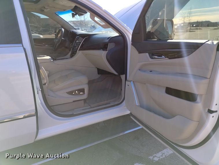 image for item DK8912 2018 Cadillac Escalade ESV Premium  SUV