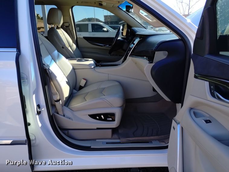 image for item DK8912 2018 Cadillac Escalade ESV Premium  SUV