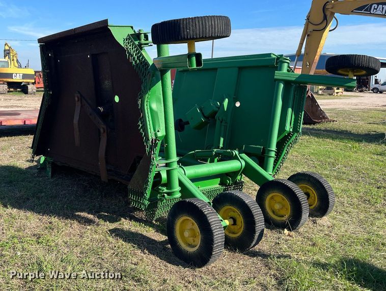 image for item DM2004 John Deere  batwing rotary mower