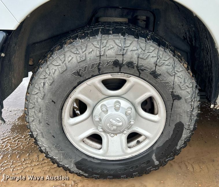 image for item DN0485 2018 Dodge Ram 2500HD  Crew Cab pickup truck