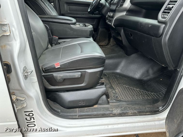 image for item DN0491 2019 Dodge Ram 2500HD  Crew Cab pickup truck