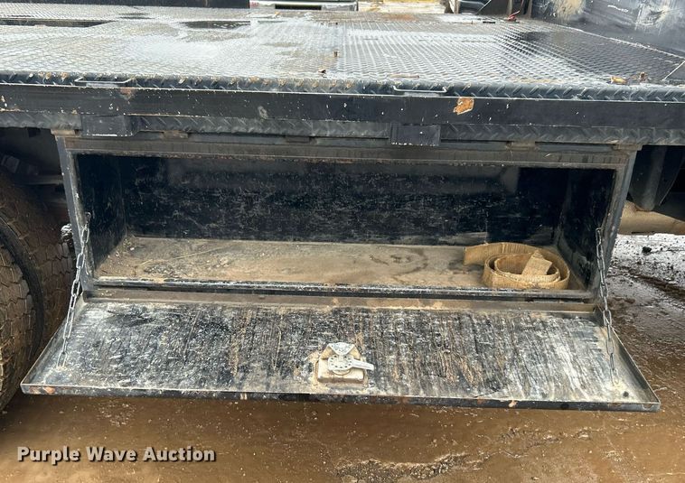 image for item DN0492 2019 Ford F550 XL  SuperCab flatbed truck