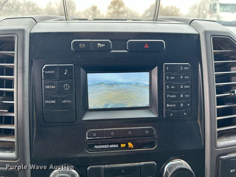 image for item DN0492 2019 Ford F550 XL  SuperCab flatbed truck