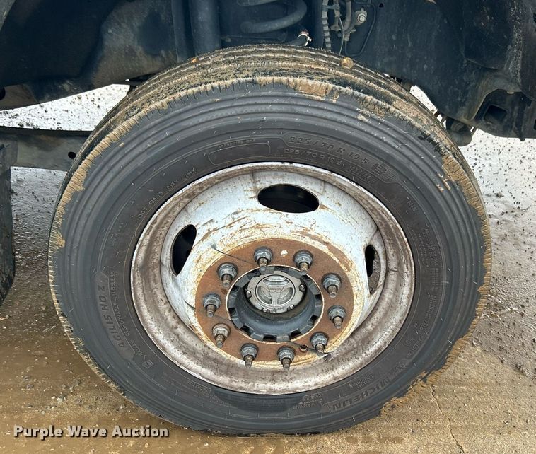 image for item DN0492 2019 Ford F550 XL  SuperCab flatbed truck