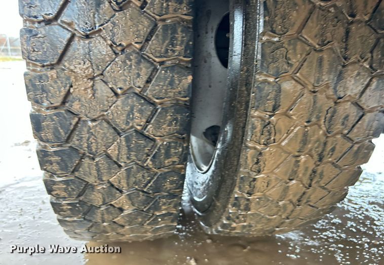 image for item DN0492 2019 Ford F550 XL  SuperCab flatbed truck