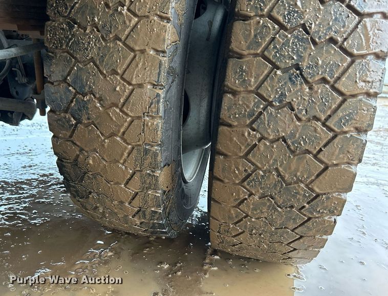 image for item DN0492 2019 Ford F550 XL  SuperCab flatbed truck