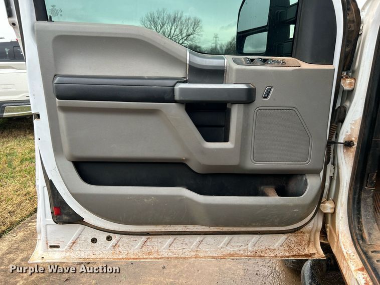 image for item DN0495 2018 Ford F250 XL  SuperCab pickup truck