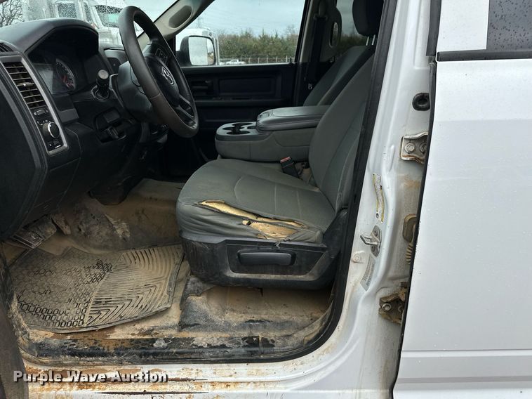 image for item DN0497 2015 Dodge Ram 2500HD  Crew Cab pickup truck