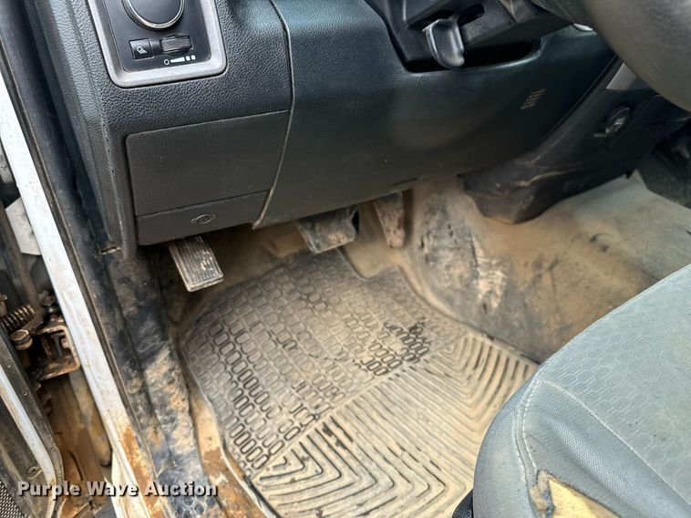 image for item DN0497 2015 Dodge Ram 2500HD  Crew Cab pickup truck