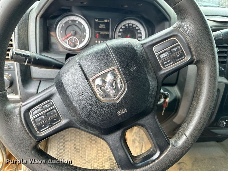 image for item DN0497 2015 Dodge Ram 2500HD  Crew Cab pickup truck