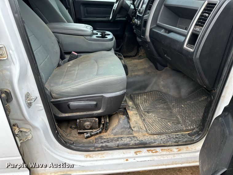 image for item DN0497 2015 Dodge Ram 2500HD  Crew Cab pickup truck