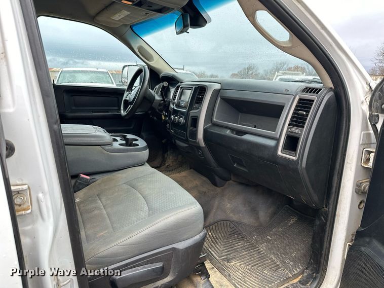 image for item DN0497 2015 Dodge Ram 2500HD  Crew Cab pickup truck