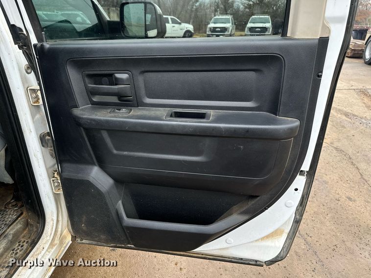 image for item DN0497 2015 Dodge Ram 2500HD  Crew Cab pickup truck