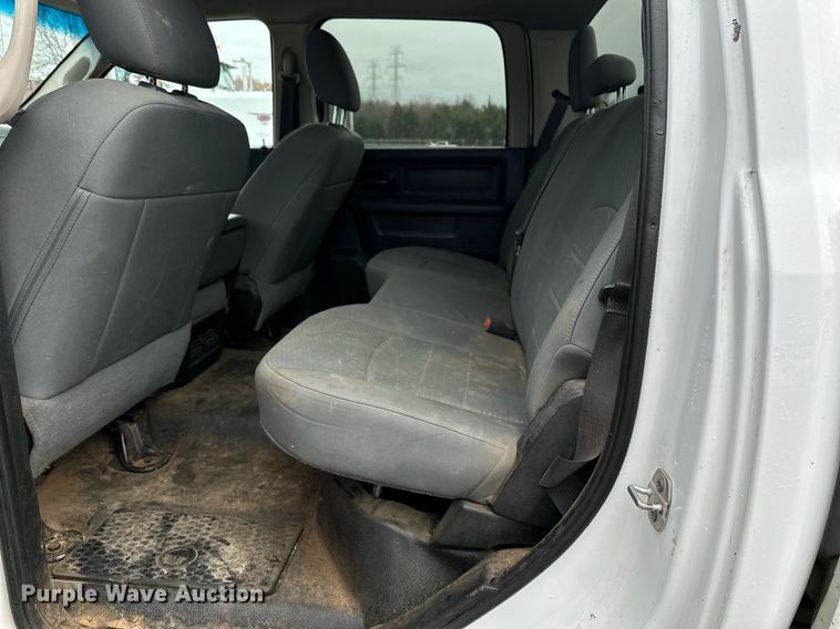 image for item DN0497 2015 Dodge Ram 2500HD  Crew Cab pickup truck