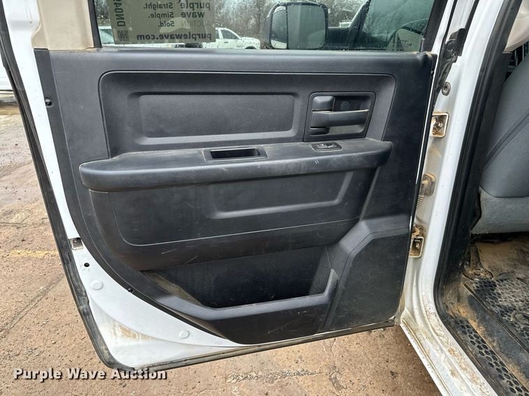 image for item DN0497 2015 Dodge Ram 2500HD  Crew Cab pickup truck