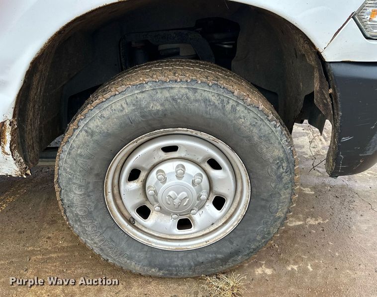 image for item DN0497 2015 Dodge Ram 2500HD  Crew Cab pickup truck