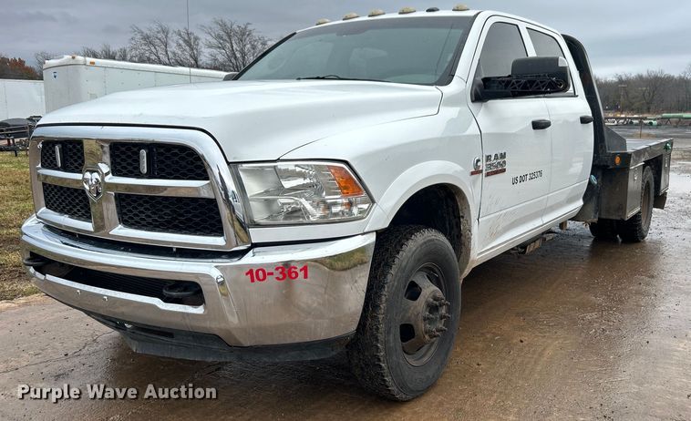 image for item DN0499 2014 Dodge Ram 3500HD  Crew Cab flatbed pickup truck
