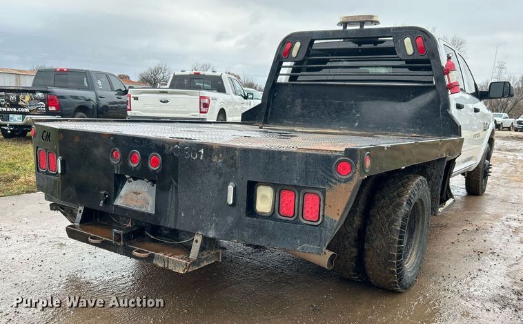 image for item DN0499 2014 Dodge Ram 3500HD  Crew Cab flatbed pickup truck