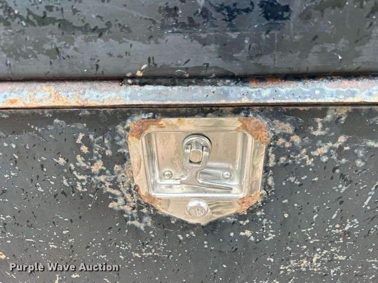 image for item DN0499 2014 Dodge Ram 3500HD  Crew Cab flatbed pickup truck