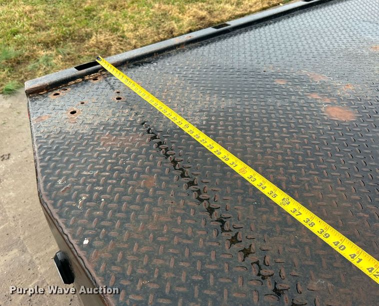 image for item DN0499 2014 Dodge Ram 3500HD  Crew Cab flatbed pickup truck