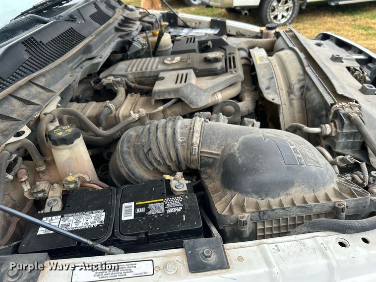 image for item DN0499 2014 Dodge Ram 3500HD  Crew Cab flatbed pickup truck