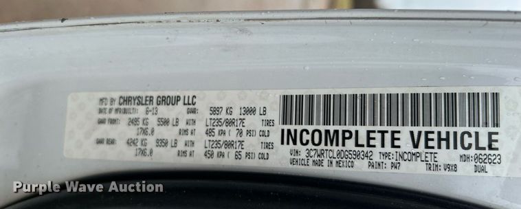 image for item DN0499 2014 Dodge Ram 3500HD  Crew Cab flatbed pickup truck