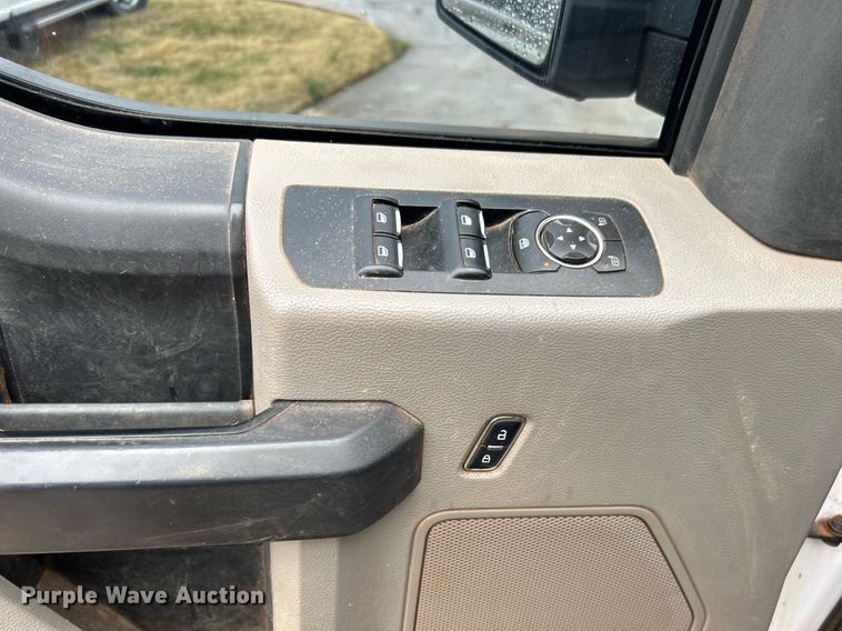 image for item DN0501 2017 Ford F150  SuperCab pickup truck