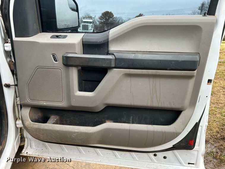 image for item DN0501 2017 Ford F150  SuperCab pickup truck