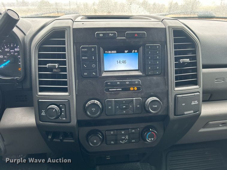 image for item DN0565 2020 Ford F250 Super Duty  Crew Cab pickup truck