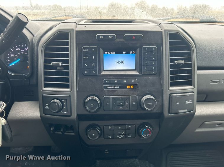 image for item DN0565 2020 Ford F250 Super Duty  Crew Cab pickup truck