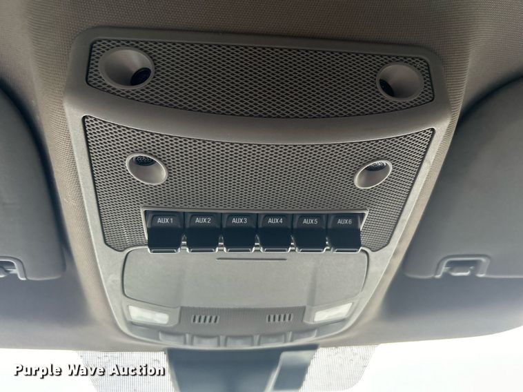 image for item DN0565 2020 Ford F250 Super Duty  Crew Cab pickup truck