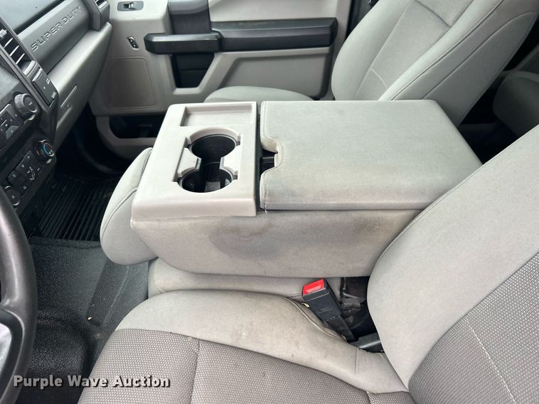 image for item DN0565 2020 Ford F250 Super Duty  Crew Cab pickup truck