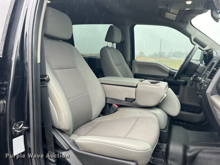 image for item DN0565 2020 Ford F250 Super Duty  Crew Cab pickup truck